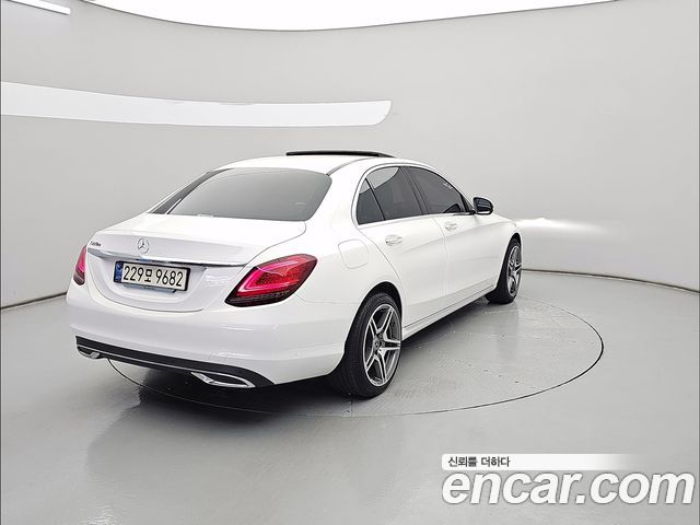 Mercedes-Benz C-Class C220 d Avantgarde — пробег 92 290 км — фото 2 из 5
