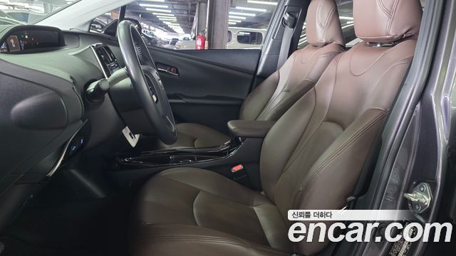 Toyota Prius 1.8 E — пробег 89 600 км — фото 5 из 5