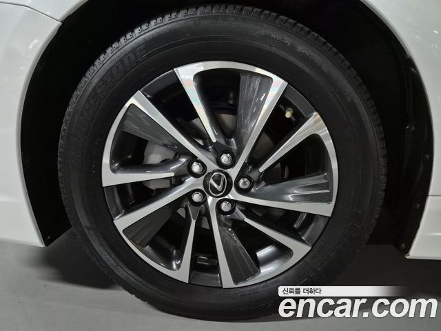 Lexus CT200h из Кореи Encar
