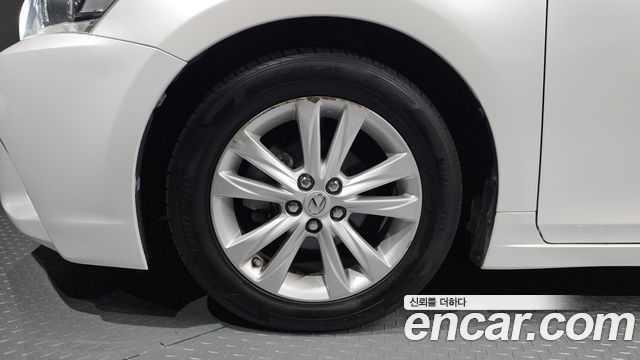 Lexus CT200h из Кореи Encar