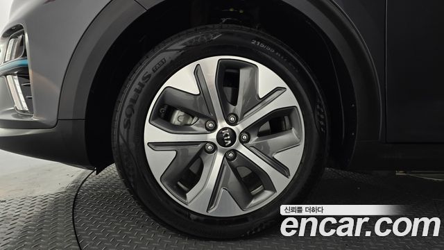 Kia Niro Noblesse — пробег 88 760 км — фото 5 из 5