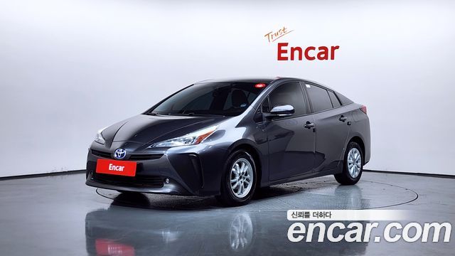 Toyota Prius 1.8 — пробег 161 134 км — фото 1 из 5