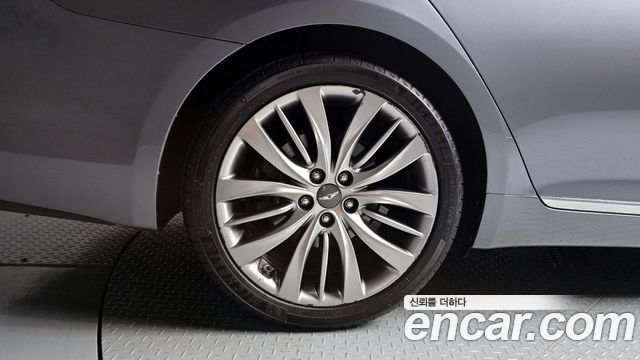 Hyundai Genesis из Кореи Encar
