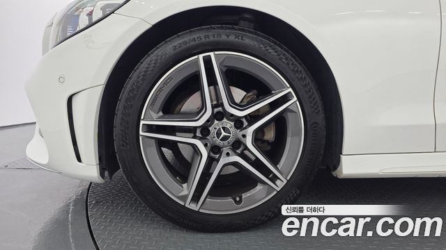 Mercedes-Benz C-Class C200 Coupe — пробег 60 630 км — фото 5 из 5