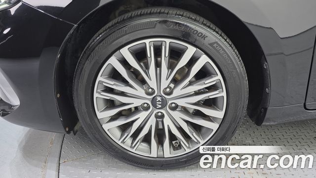 Kia K7 из Кореи Encar