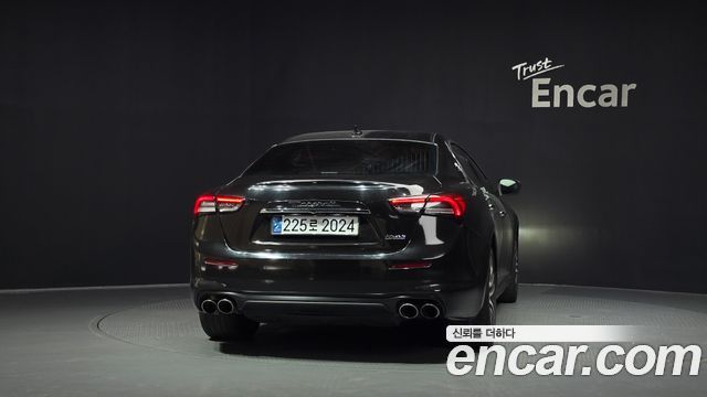 Maserati Ghibli из Кореи Encar