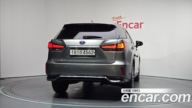 Lexus RX Executive — пробег 45 939 км — фото 4 из 5