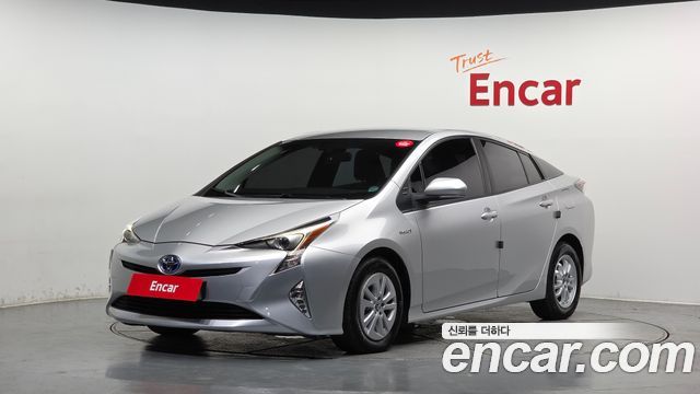Toyota Prius из Кореи Encar