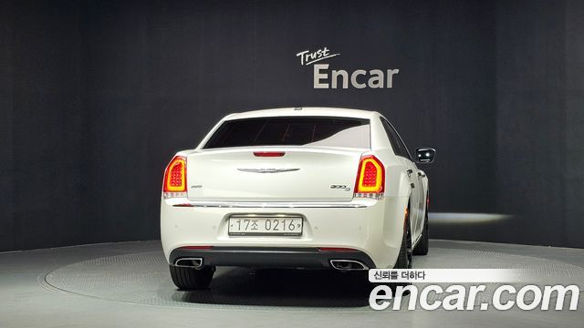 Chrysler 300C из Кореи Encar