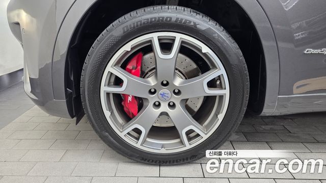 Maserati Levante из Кореи Encar