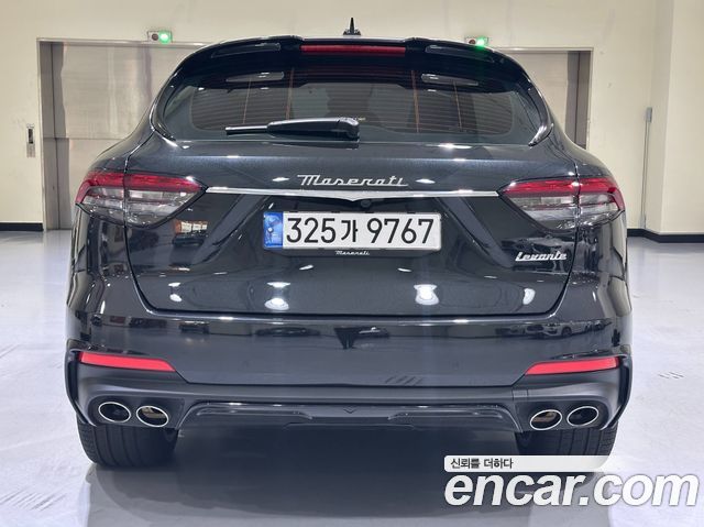 Maserati Levante из Кореи Encar