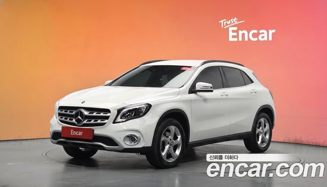 Mercedes-Benz GLA-Class GLA220 — пробег 28 576 км — фото 1 из 5
