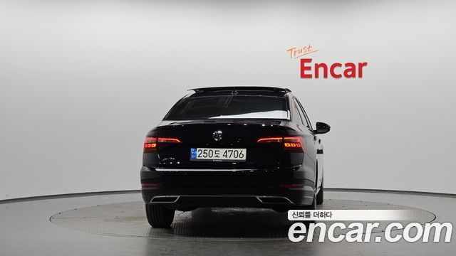 Volkswagen Jetta из Кореи Encar