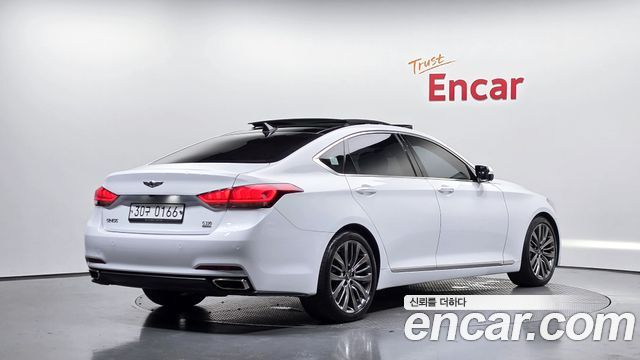 Hyundai Genesis из Кореи Encar