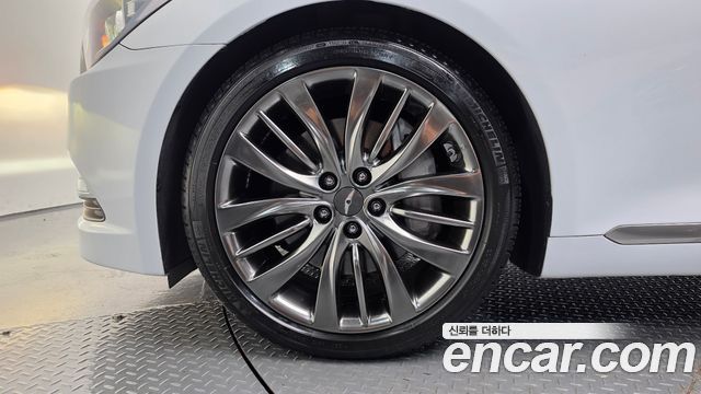 Hyundai Genesis из Кореи Encar