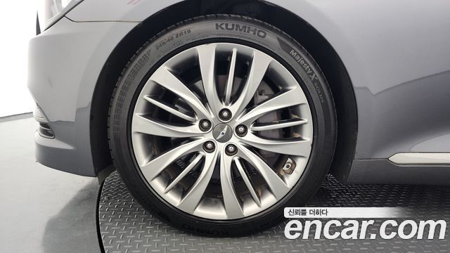 Hyundai Genesis из Кореи Encar