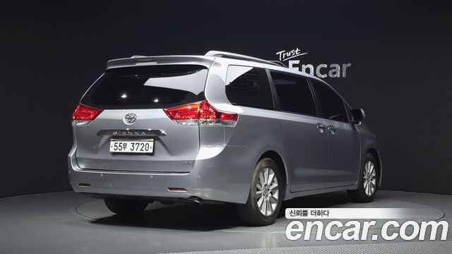 Toyota Sienna из Кореи Encar