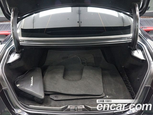 Maserati Quattroporte из Кореи Encar