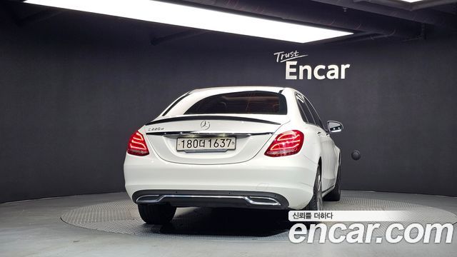 Mercedes-Benz C-Class из Кореи Encar