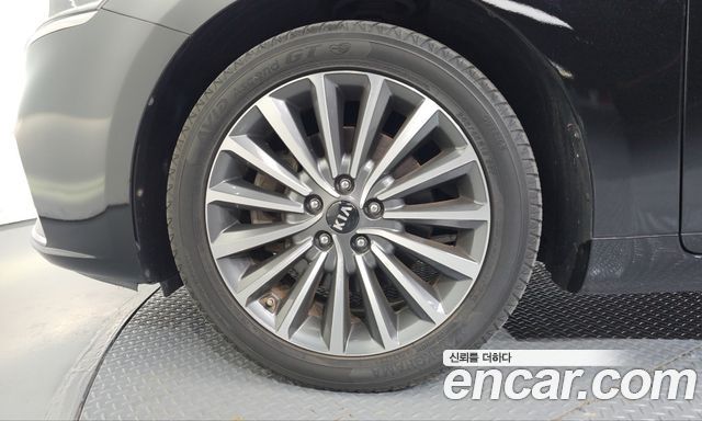 Kia K7 из Кореи Encar