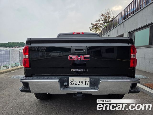 GMC Sierra Denali — пробег 95 929 км — фото 5 из 5