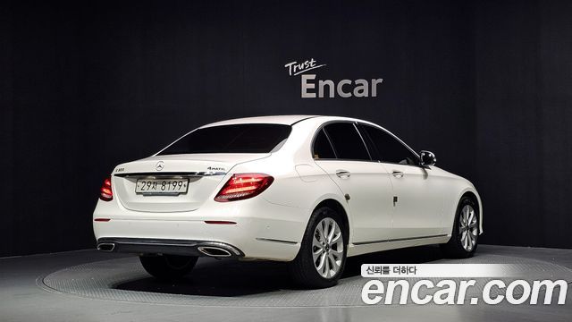 Mercedes-Benz E-Class из Кореи Encar