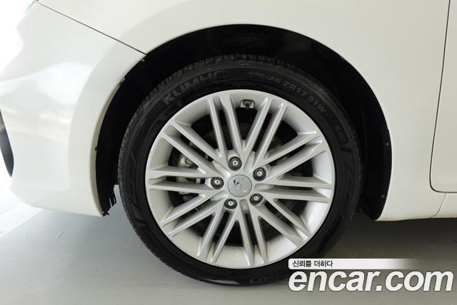 Kia Carens из Кореи Encar