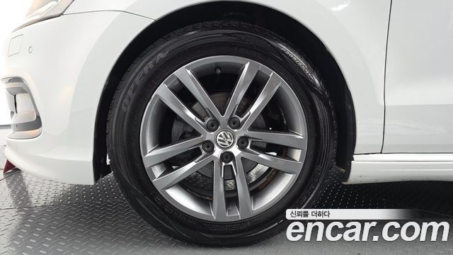 Volkswagen Polo из Кореи Encar