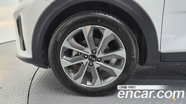 Kia Stonic из Кореи Encar