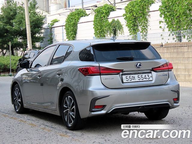 Lexus CT200h из Кореи Encar