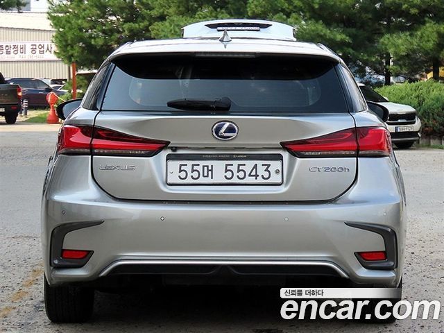 Lexus CT200h из Кореи Encar