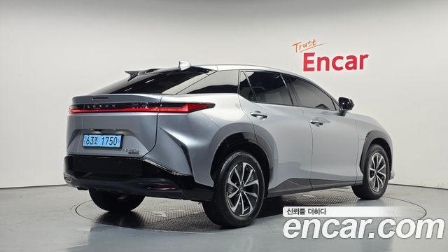 Lexus RZ Supreme — пробег 54 569 км — фото 2 из 5