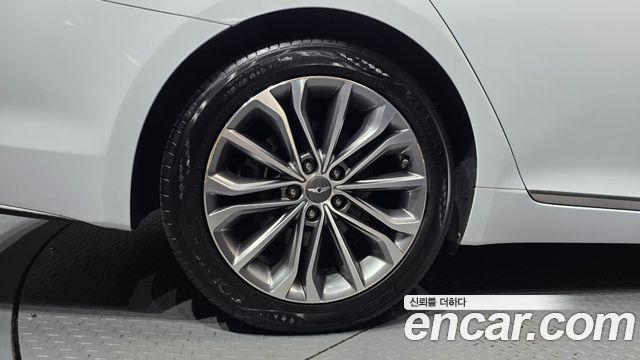 Hyundai Genesis из Кореи Encar