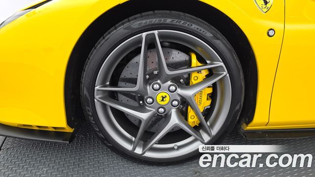 Ferrari F8 из Кореи Encar