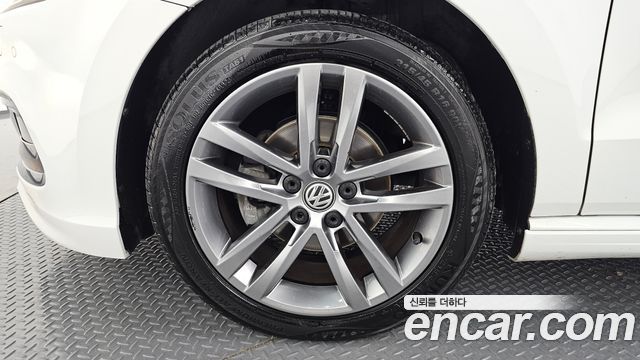 Volkswagen Polo из Кореи Encar