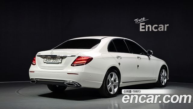 Mercedes-Benz E-Class из Кореи Encar