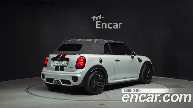 Mini Cooper Convertible JCW 3rd — пробег 70 187 км — фото 2 из 5
