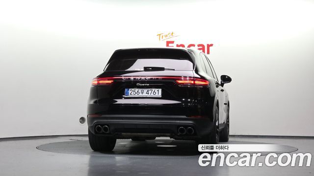 Porsche Cayenne 3.0 E-Hybrid — пробег 80 130 км — фото 4 из 5