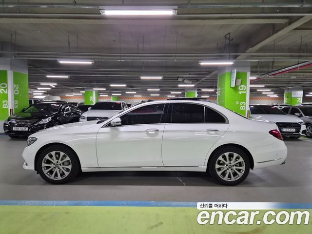 Mercedes-Benz E-Class из Кореи Encar