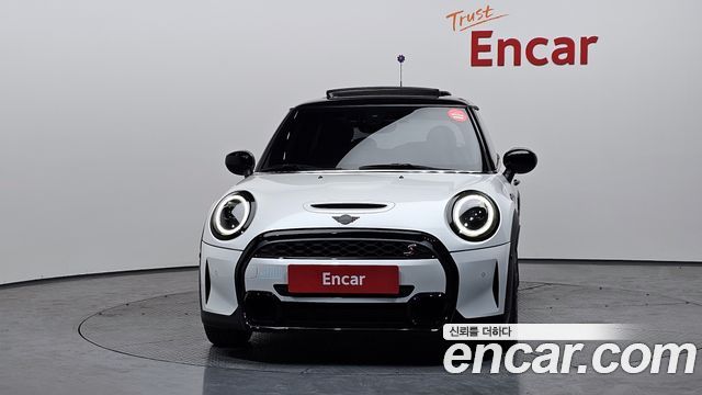 Mini Cooper Mayfield Edition 3rd — пробег 16 578 км — фото 3 из 5