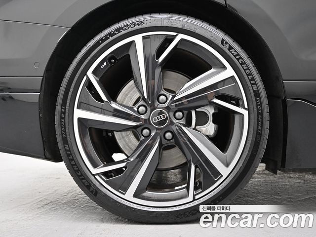 Audi A6 e-Tron из Кореи Encar