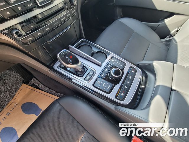 Hyundai Equus из Кореи Encar