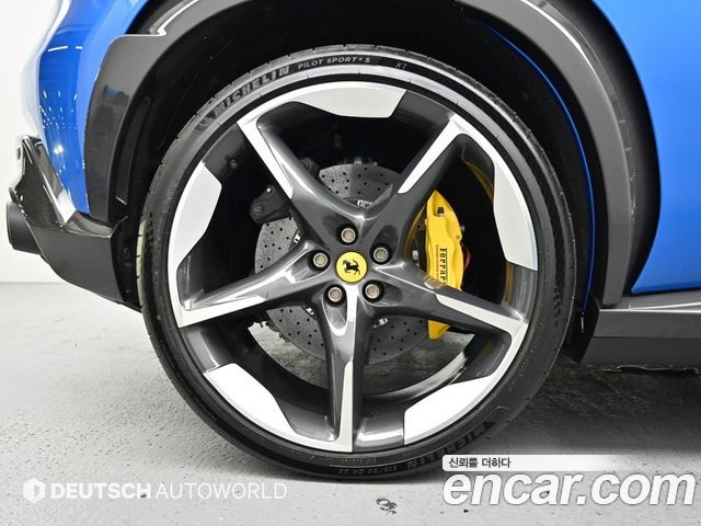 Ferrari Purosangue из Кореи Encar