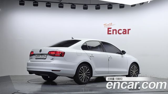 Volkswagen Jetta 2.0 TDI BlueMotion 6th — пробег 136 646 км — фото 2 из 5