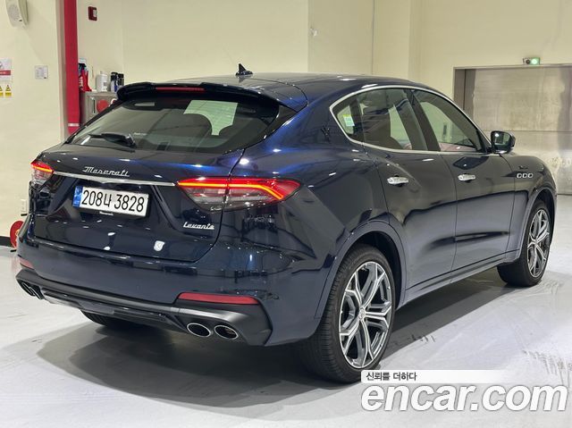 Maserati Levante из Кореи Encar