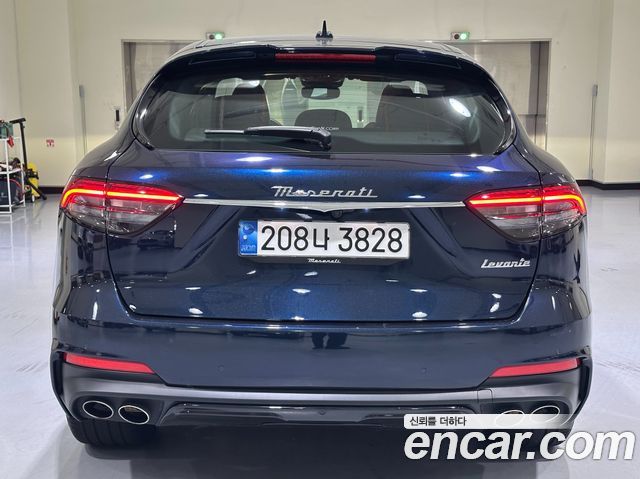 Maserati Levante из Кореи Encar