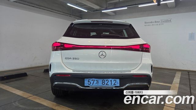 Mercedes-Benz EQA EQA250 AMG Line — пробег 391 км — фото 2 из 5