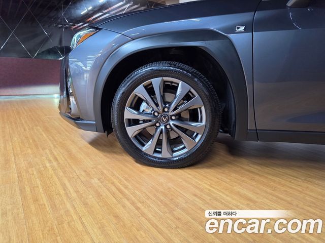 Lexus UX из Кореи Encar