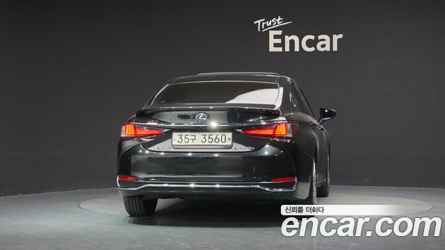 Lexus ES Executive — пробег 131 397 км — фото 4 из 5