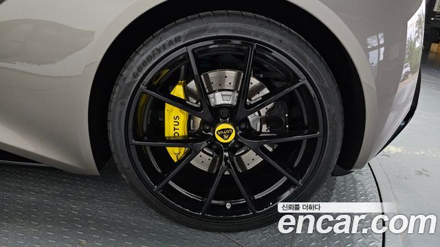 Lotus Emira из Кореи Encar